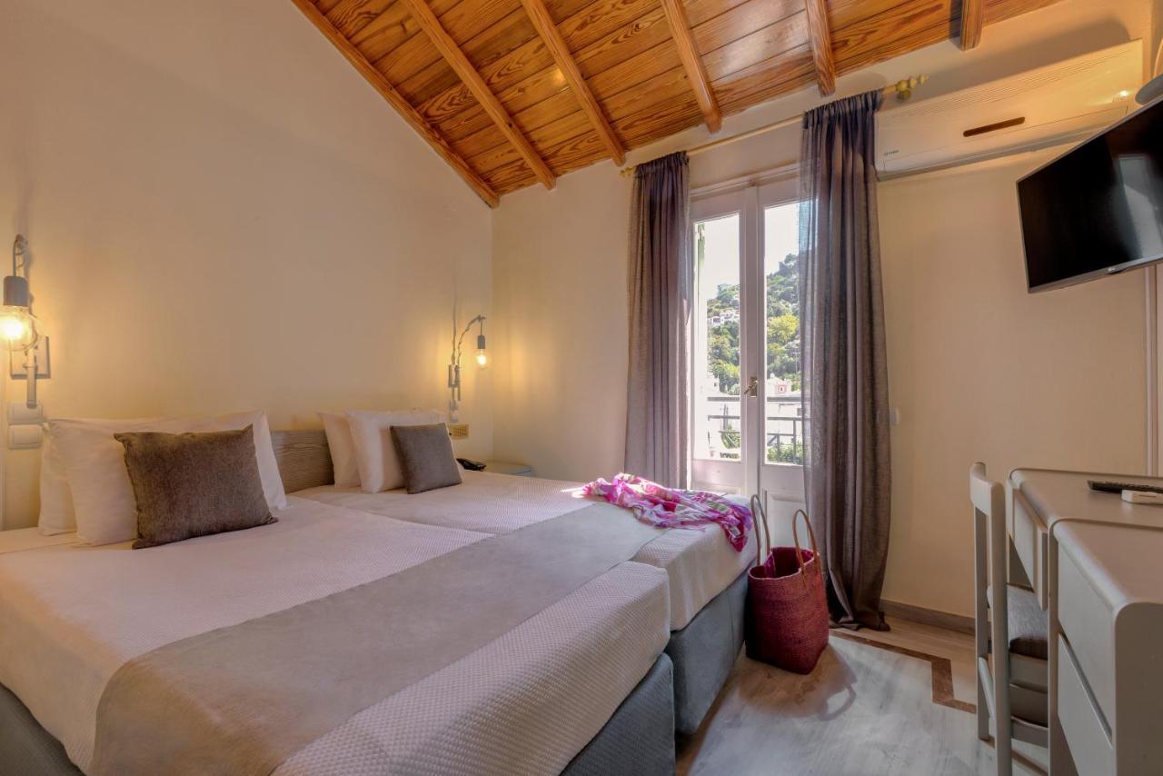 Samaina Port Hotel Karlovassi Dış mekan fotoğraf