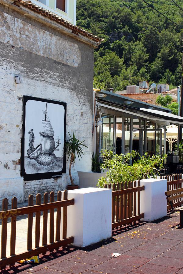 Samaina Port Hotel Karlovassi Dış mekan fotoğraf