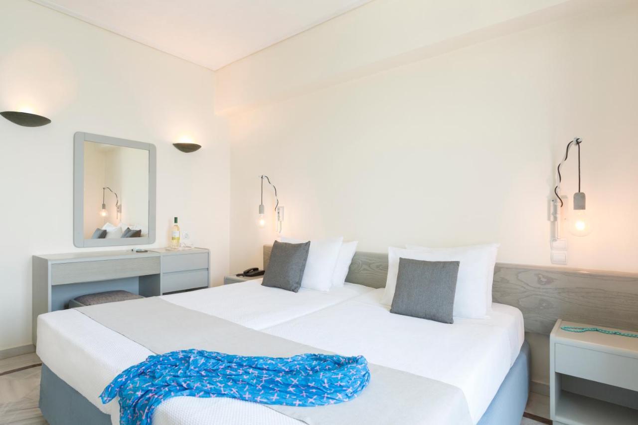Samaina Port Hotel Karlovassi Dış mekan fotoğraf