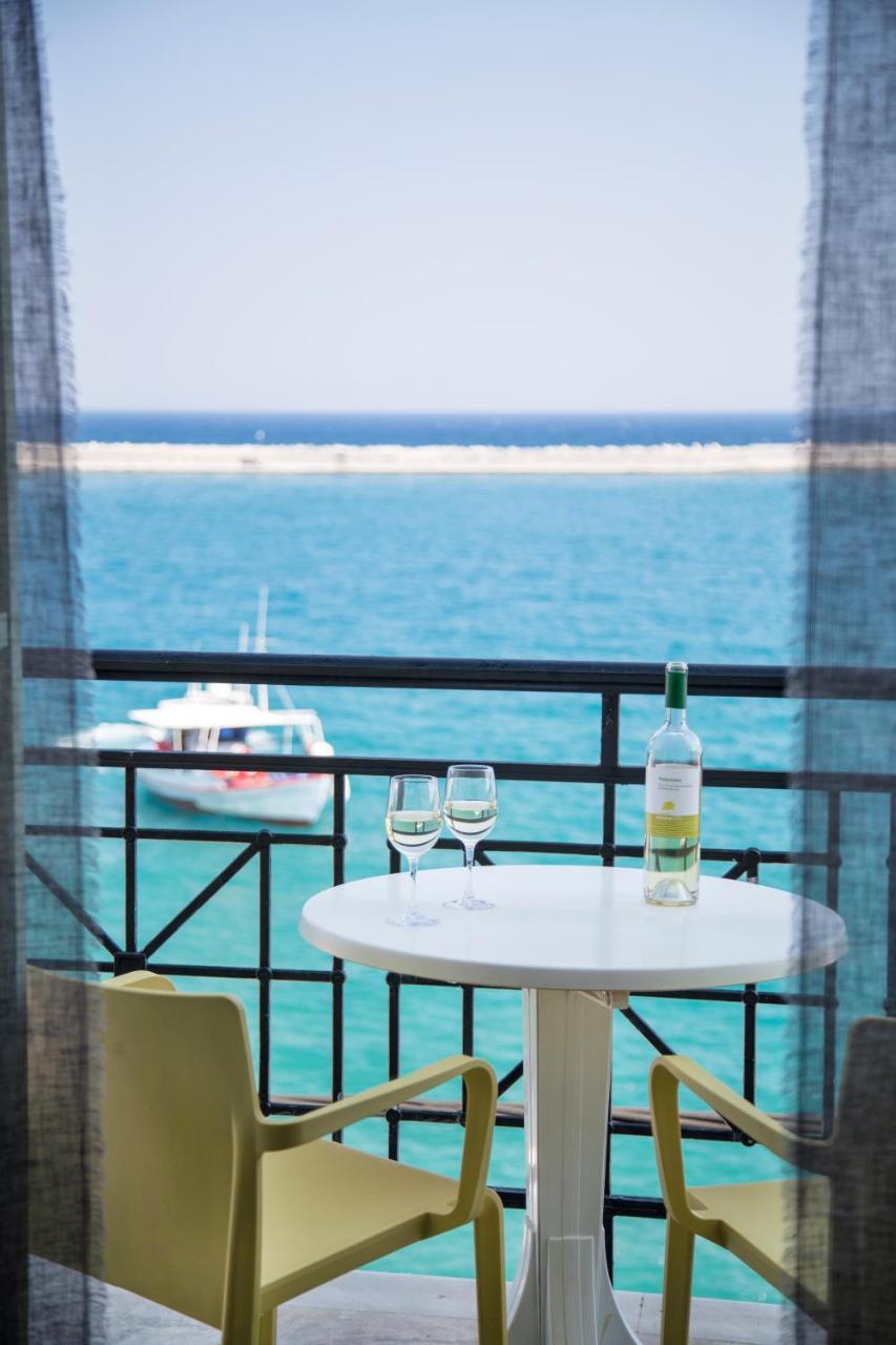Samaina Port Hotel Karlovassi Dış mekan fotoğraf